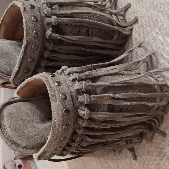 el vaquero roseland moccasin boot